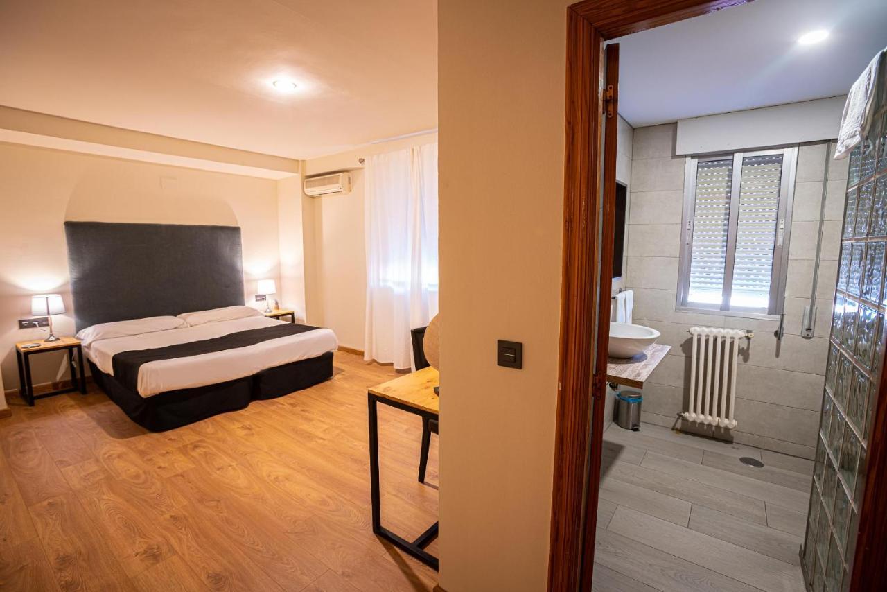 Complejo Roma Hotel Aldeanueva del Camino Luaran gambar