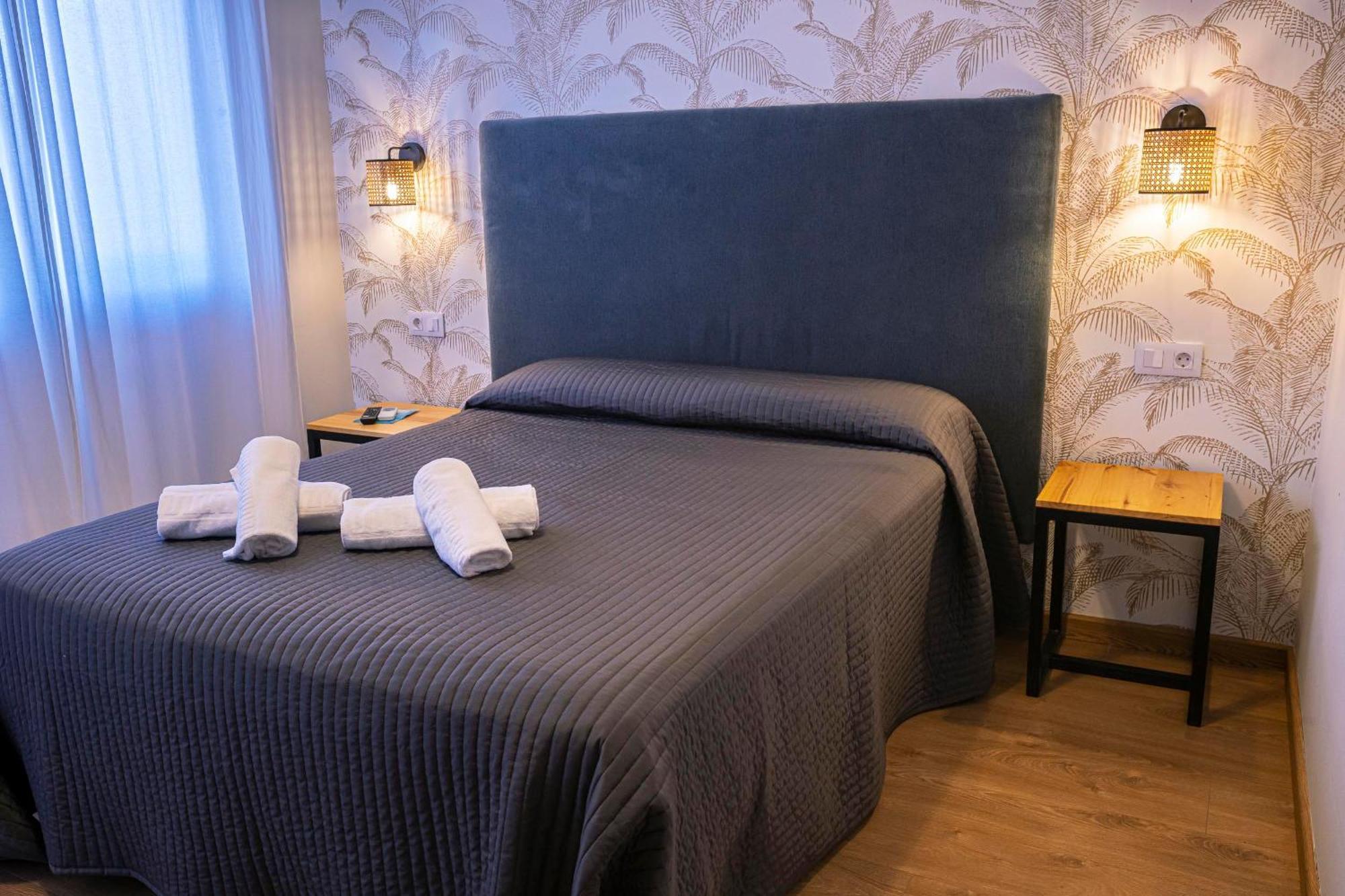 Complejo Roma Hotel Aldeanueva del Camino Luaran gambar